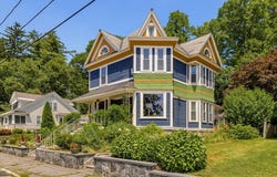 294 Wentworth Ave, Lowell, MA 01852