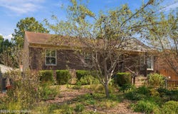 12207 Somerset Dr, Louisville, KY 40229