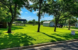North Summit Street, Weimar, TX 78962