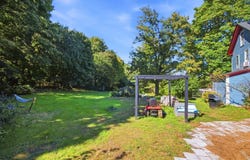 43 Mechanic St, Warren, MA 01083