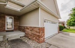 615 Prairie Meadows Drive, Heyworth, IL 61745
