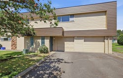 2727 GATEWAY St, Springfield, OR 97477