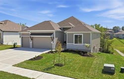 2127 NW killarney Lane, Lee's Summit, MO 64081