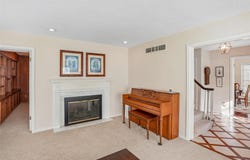 107 N H Street, Indianola, IA 50125