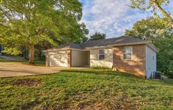 1103 E Lark Street, Ozark, MO 65721