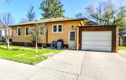 1102 S Jay Street, Aberdeen, SD 57401