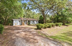 2566 Riverside Drive, Mobile, AL 36605