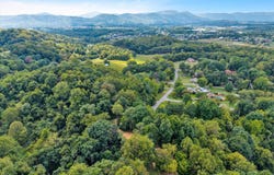 102 Keswick Farm Rd, Troutville, VA 24175