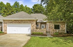 135 Shadow Ridge Rd, Hattiesburg, MS 39402