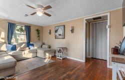 613 W 4th Ave, Lenoir City, TN 37771
