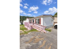 20 SPRING AVE, Elkhorn City, KY 41522