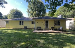 1262 E Downing Street, Springfield, MO 65804