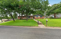 9700 Brookwood Circle, Woodway, TX 76712