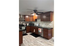 121 Bethesda Circle, Elyria, OH 44035