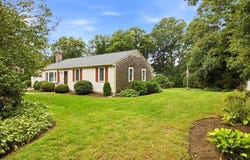 21 Oxford Road, East Sandwich, MA 02537