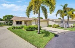 8 Eaton Place, Boynton Beach, FL 33426