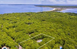 56 N Woods Lane, East Hampton, NY 11937