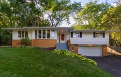 6700 Hillside Lane, Edina, MN 55439