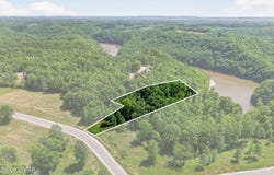 5881 Canoe Way, Baxter, TN 38544