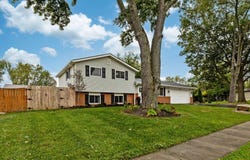 2489 Parlin Drive, Grove City, OH 43123