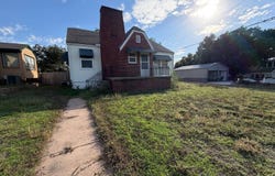 107 E Stolp, Medicine Lodge, KS 67104