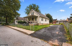 16 SUTTON Lane, NEW CASTLE, DE 19720