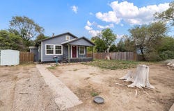 922 Jackson St, Pueblo, CO 81004