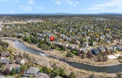 2048 NE Cradle Mountain Way, Bend, OR 97701