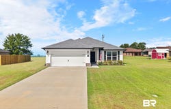 140 St Stephens Ct, Atmore, AL 36502