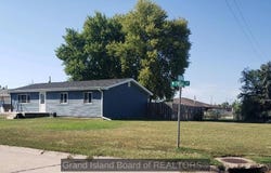 217 W Circle Drive, Aurora, NE 68818