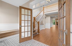 10 Bentley Drive, Orchard Park, NY 14127