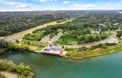 5 Inlet Rd W, Southampton, NY 11968