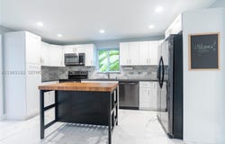 11 Judy Pl, Key Largo, FL 33037