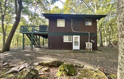 123 Saddle Brook Lane, Hawley, PA 18428