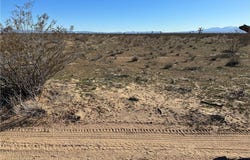 2 Wilson Ranch Rd, Adelanto, CA 92301