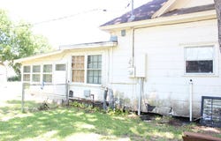 410 Morton Ave, Palacios, TX 77465