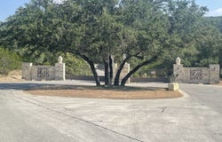 320 Private Road 1742, Mico, TX 78056