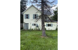900 W 4th Ave, Derry Boro, PA 15627
