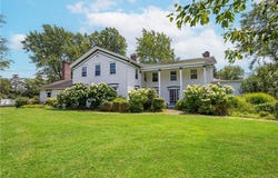 905 Sturgeon Point Road, Derby, NY 14047