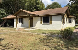 554 N Pecan St, Nash, TX 75569