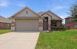 11 Pleasant Valley, Sanger, TX 76266