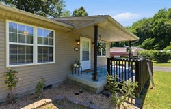 115 Logston Heights, Berea, KY 40403