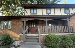 3912 W Bluffs Road, Springfield, IL 62711