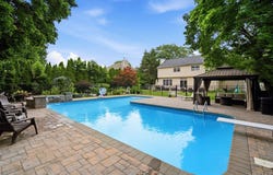 4 Patricks Way, Saint James, NY 11780