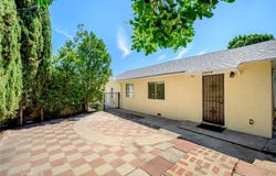 2542 Foothill Boulevard, La Crescenta, CA 91214