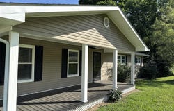 844 Mount Paran Rd, Jacksboro, TN 37757