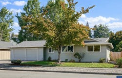 1568 N 3rd Av, Stayton, OR 97383