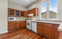 8361 S 44th St, Franklin, WI 53132