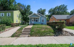 1207 W Sioux St, Sioux Falls, SD 57104