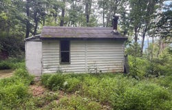 SUNDOWN Road, GORE, VA 22637